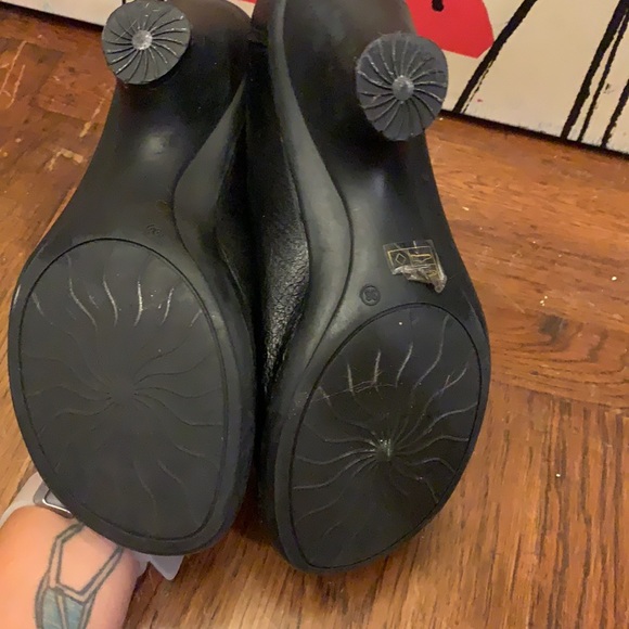 Miz Mooz genuine leather heels with Velcro strap - Picture 3 of 6